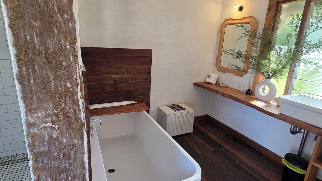 Photo of Bathroom in Brooman