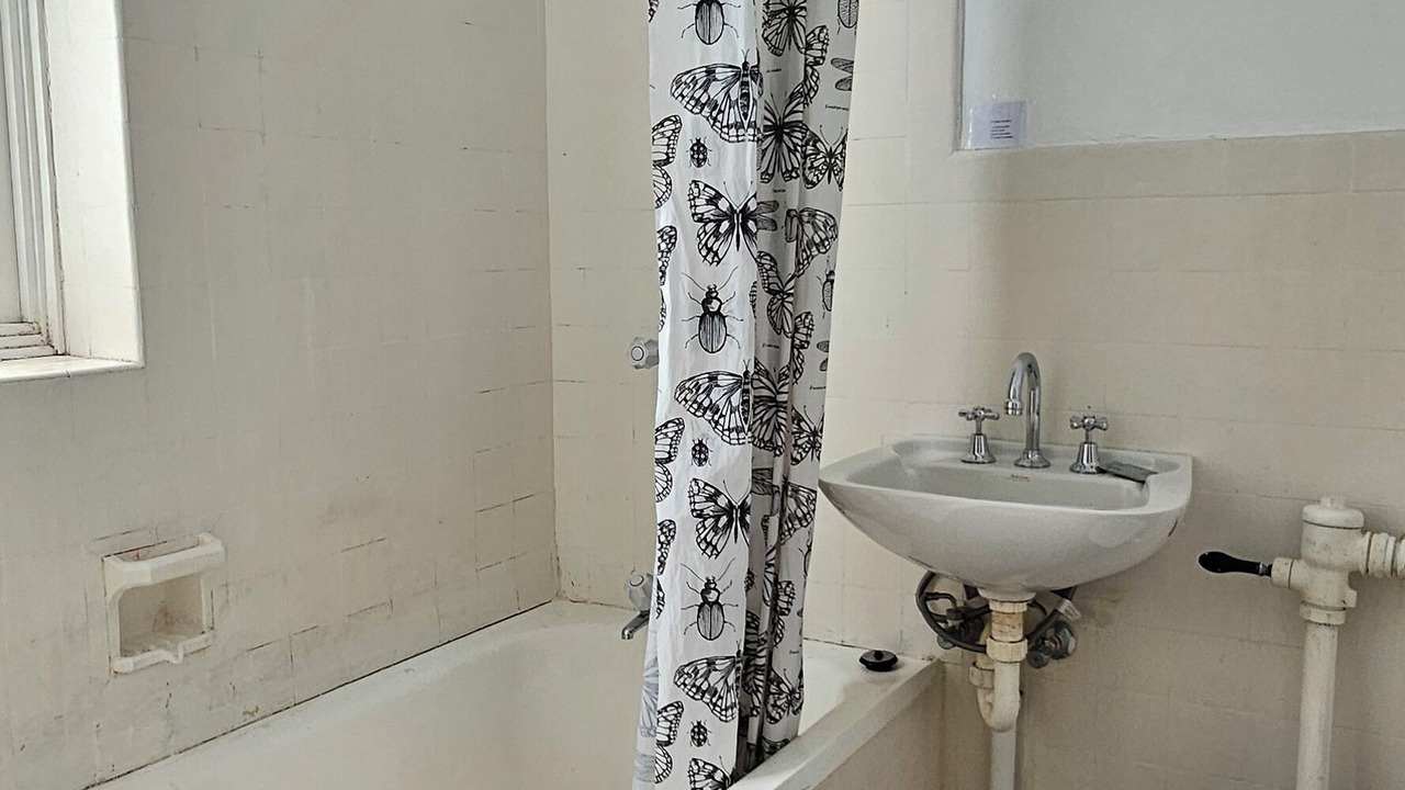 Photo of Bathroom in Woolloomooloo