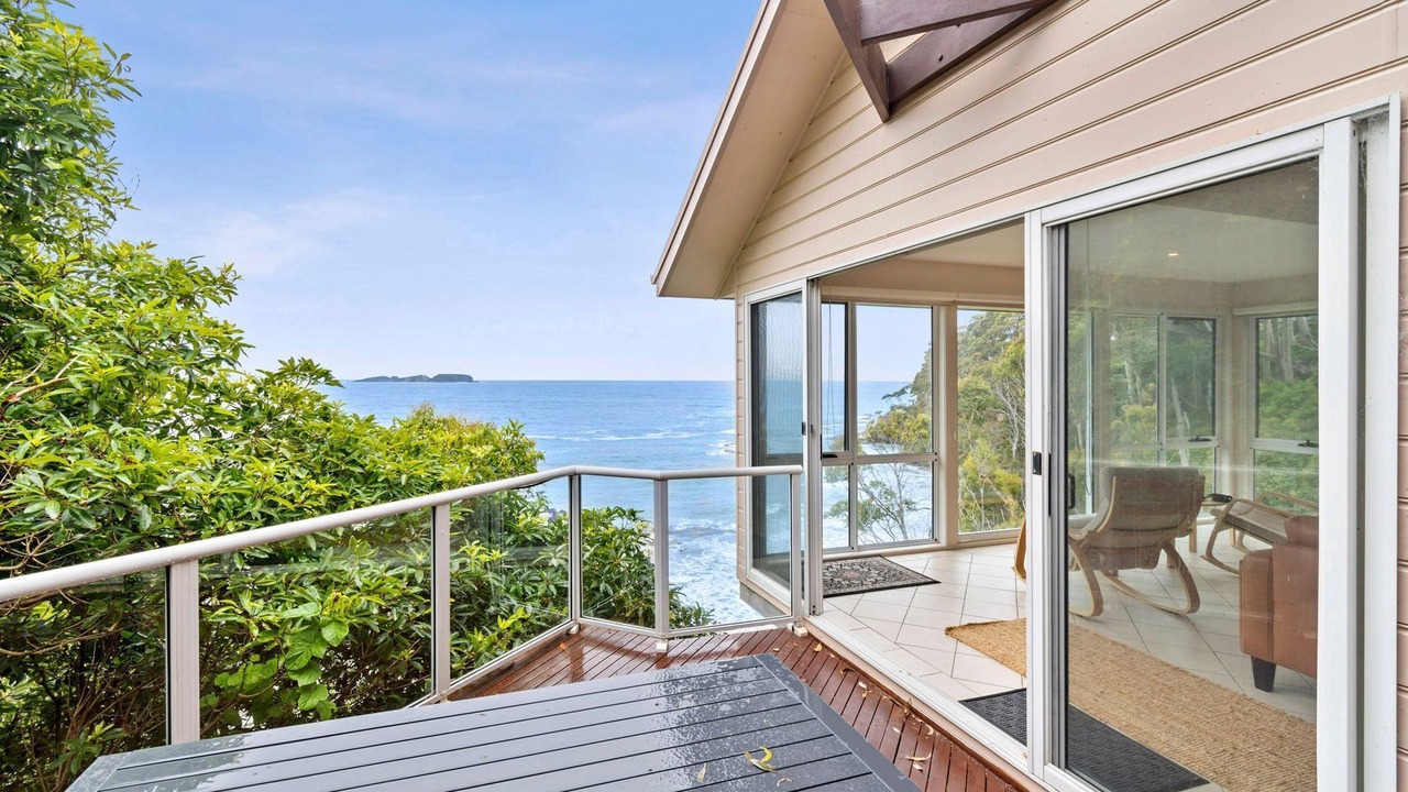 Photo of Patio Balcony in Denhams Beach