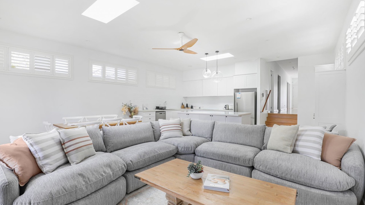 Photo of Livingroom in Warners Bay
