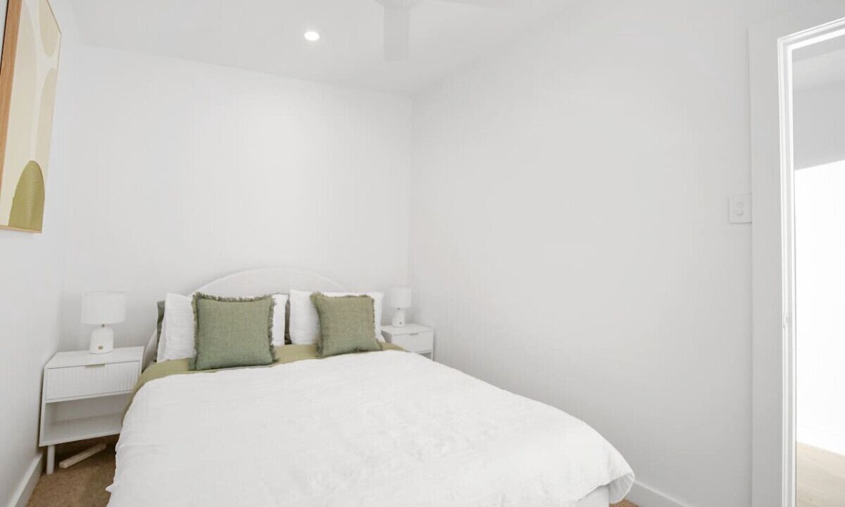 Photo of Bedroom in Berkeley Vale