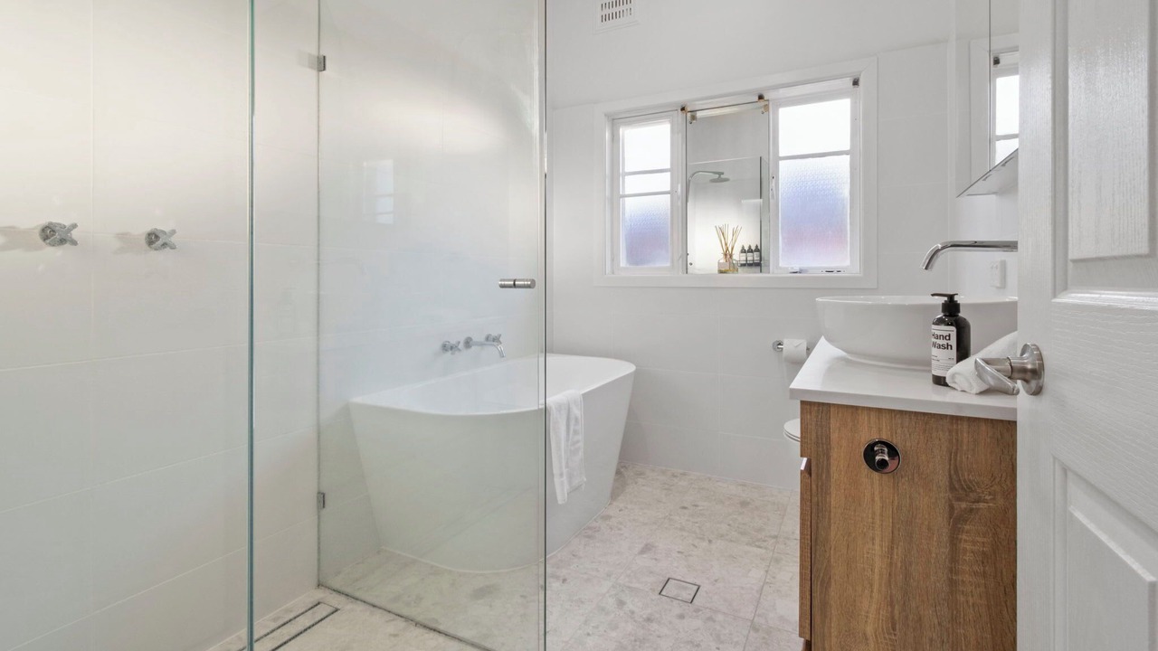 Photo of Bathroom in Turvey Park