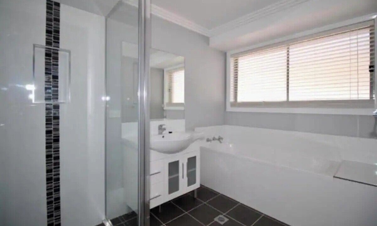 Photo of Bathroom in Kelso