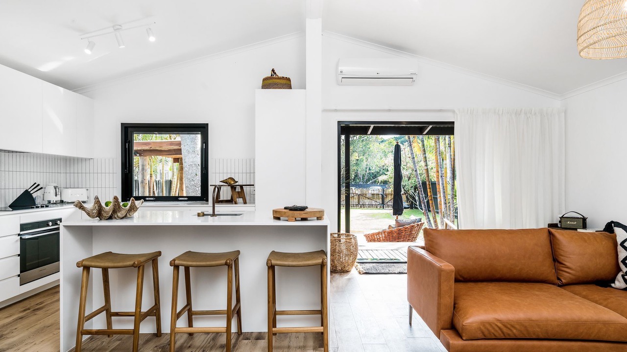 Photo of Livingroom in Belongil