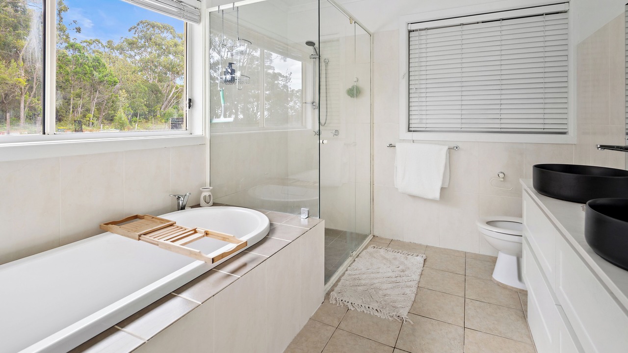 Photo of Bathroom in Fishermans Reach