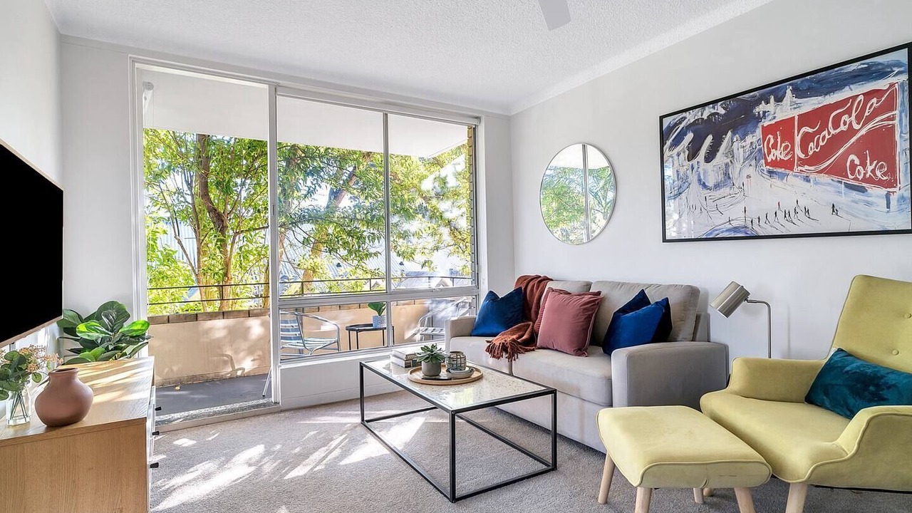 Photo of Livingroom in Crows Nest