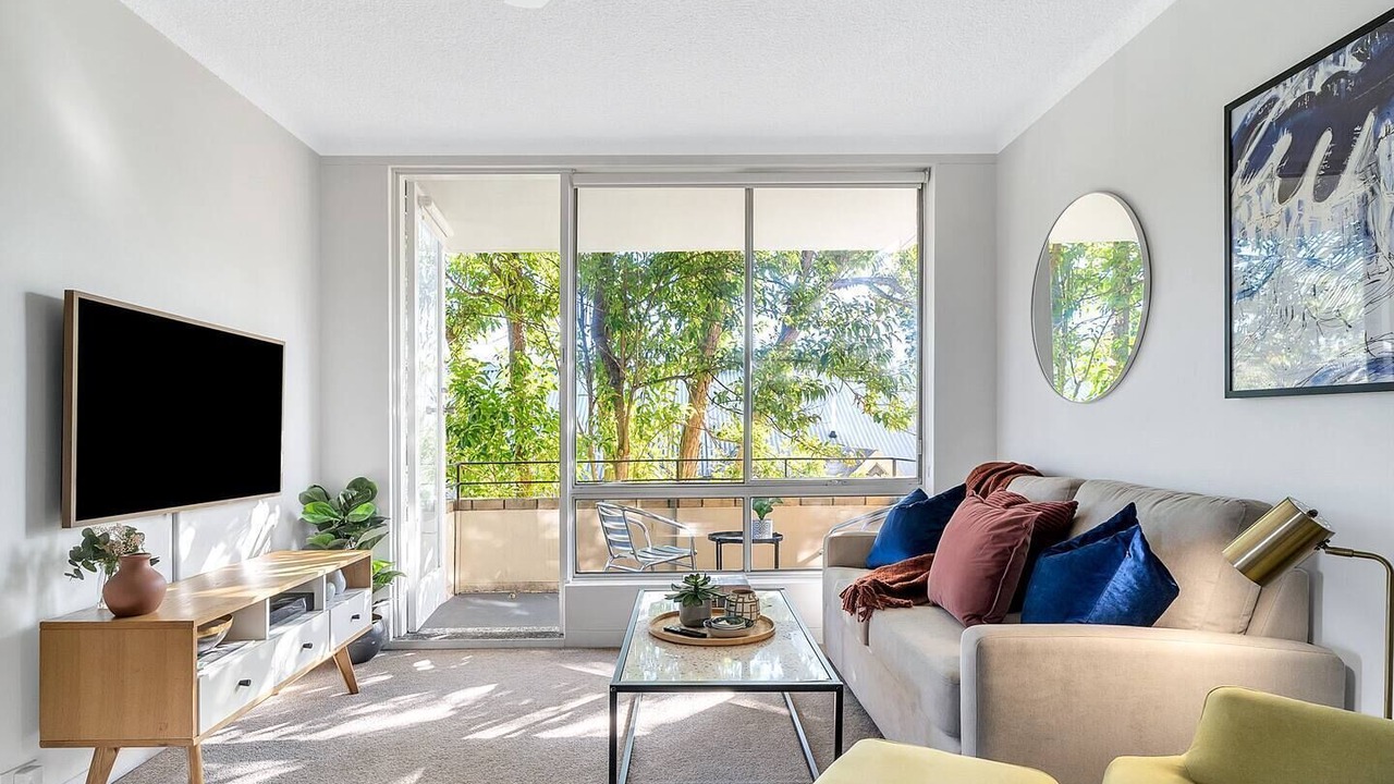 Photo of Livingroom in Crows Nest