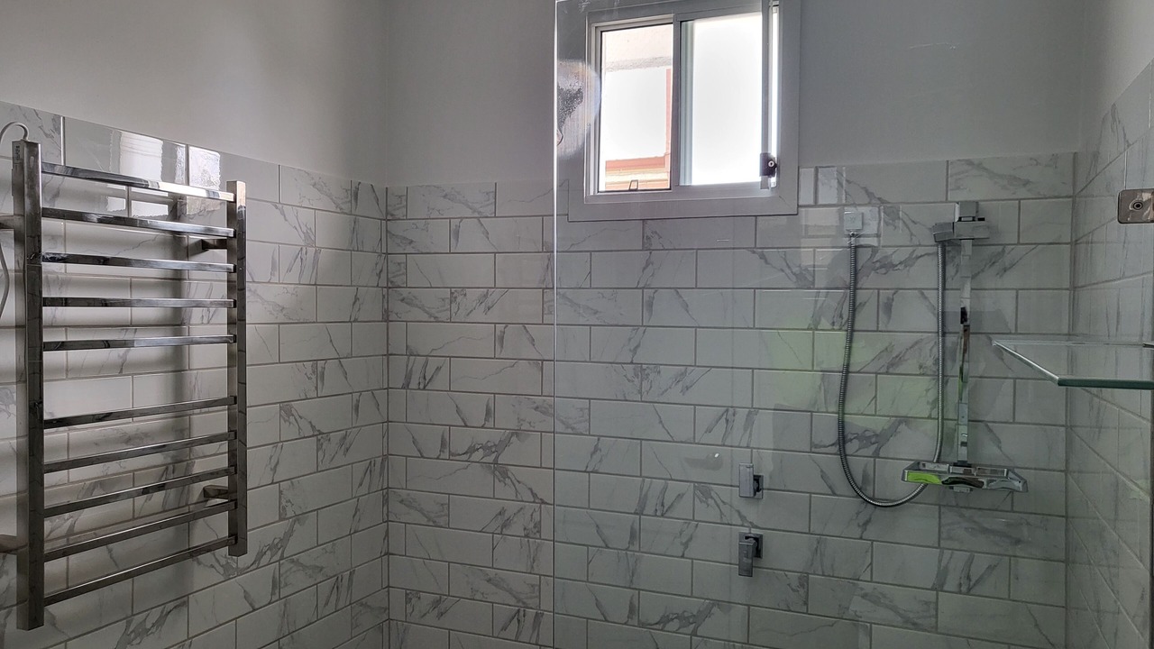 Photo of Bathroom in Taperoo