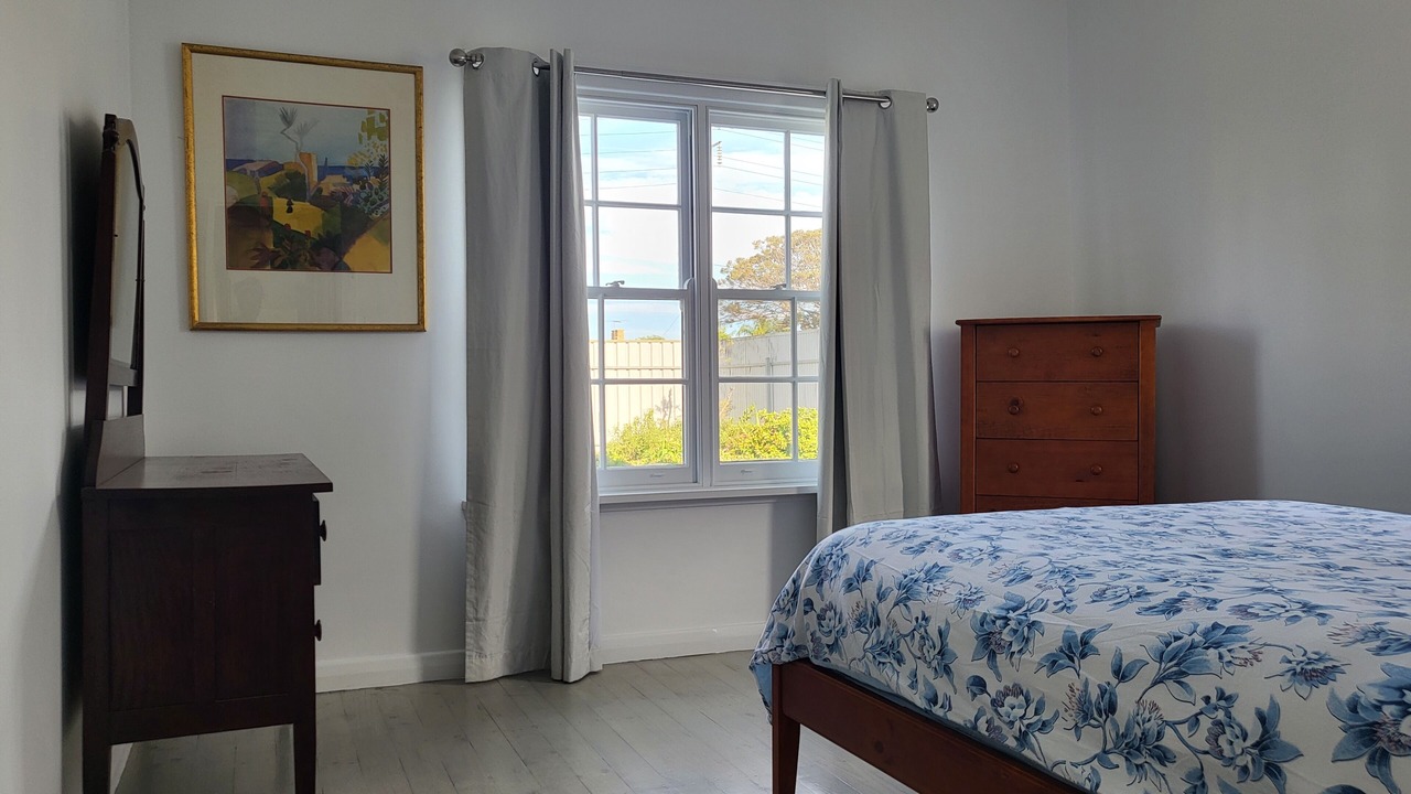 Photo of Bedroom in Taperoo
