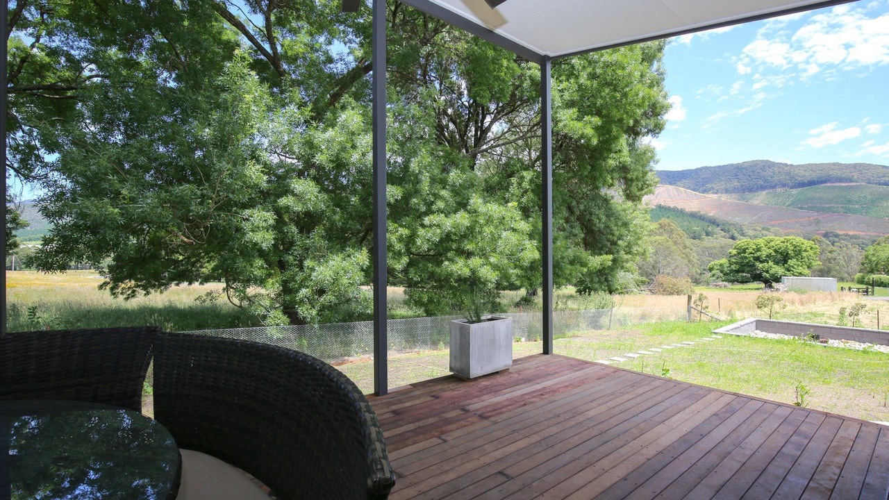 Photo of Patio Balcony in Wandiligong
