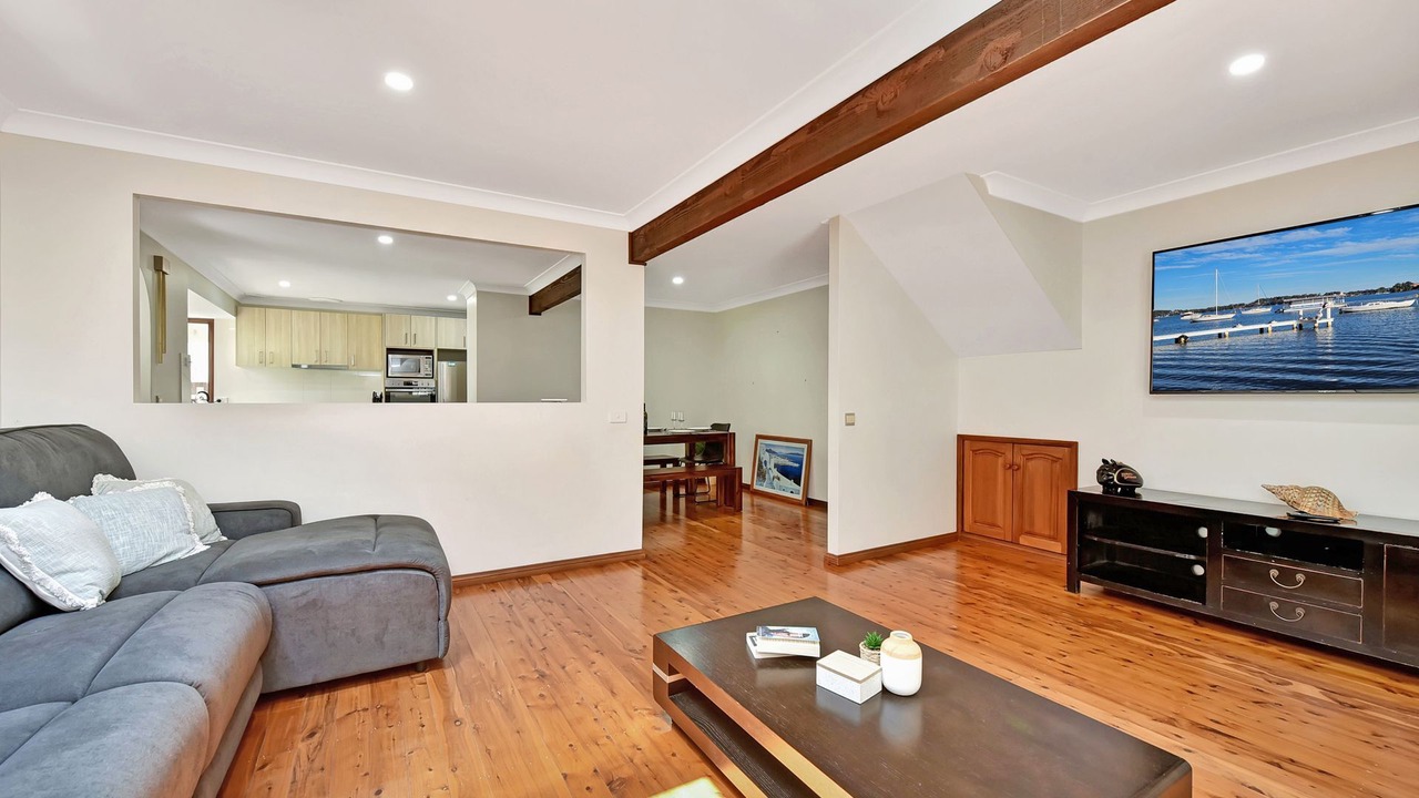 Photo of Livingroom in Brightwaters