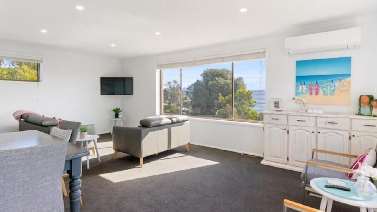 Photo of Livingroom in Opossum Bay