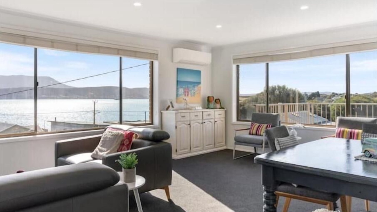 Photo of Livingroom in Opossum Bay