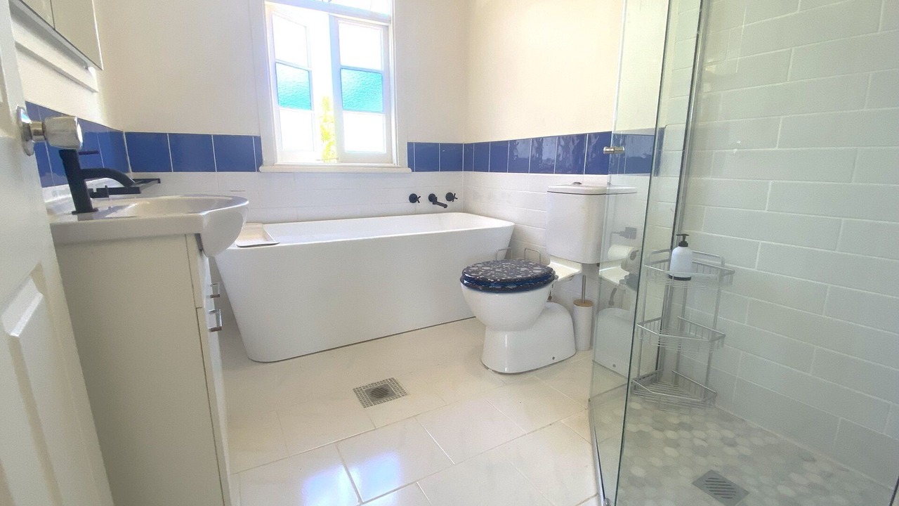 Photo of Bathroom in Hyland Park