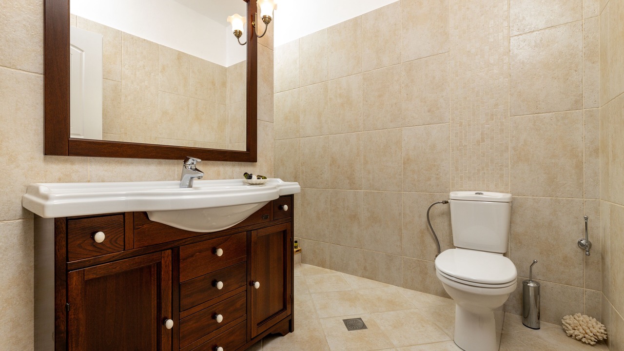 Photo of Bathroom in Aliki