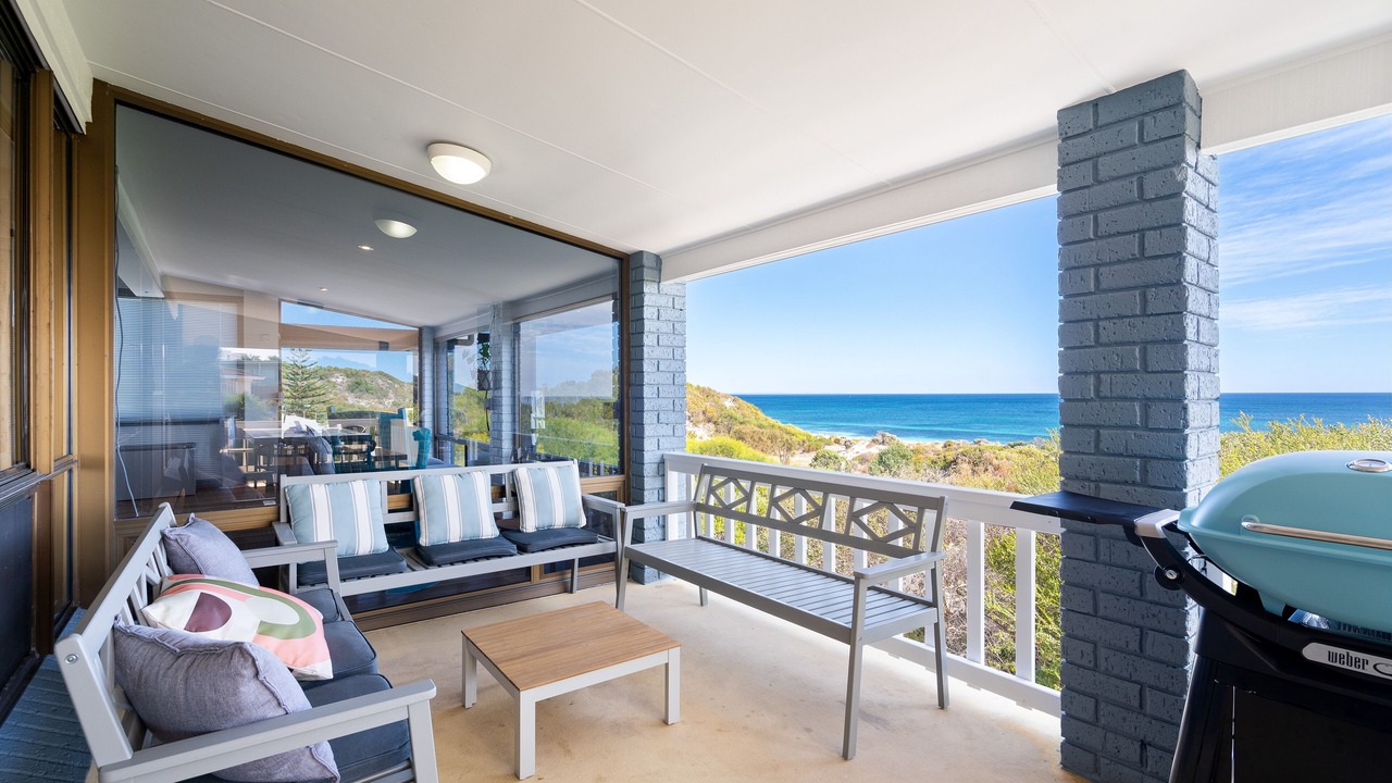Photo of Patio Balcony in Peppermint Grove Beach