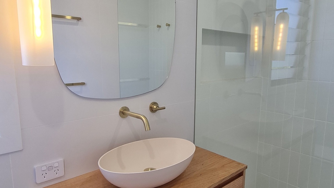Photo of Bathroom in Scotts Head
