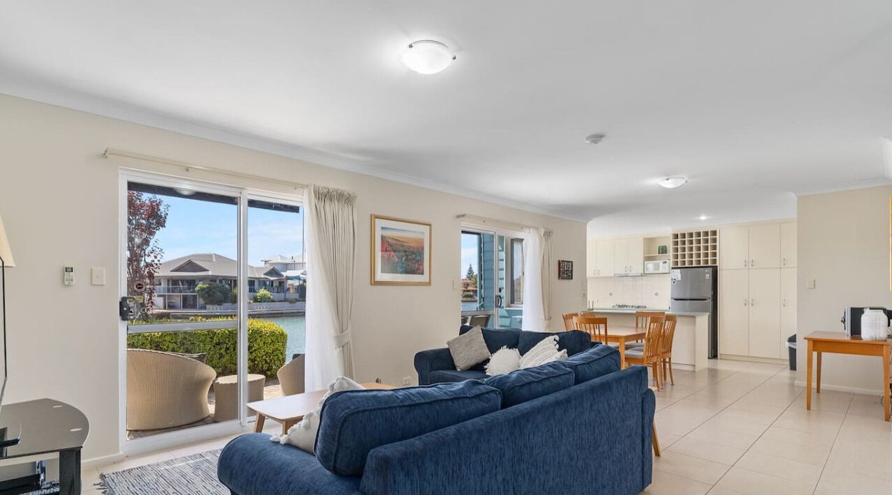 Photo of Livingroom in Halls Head