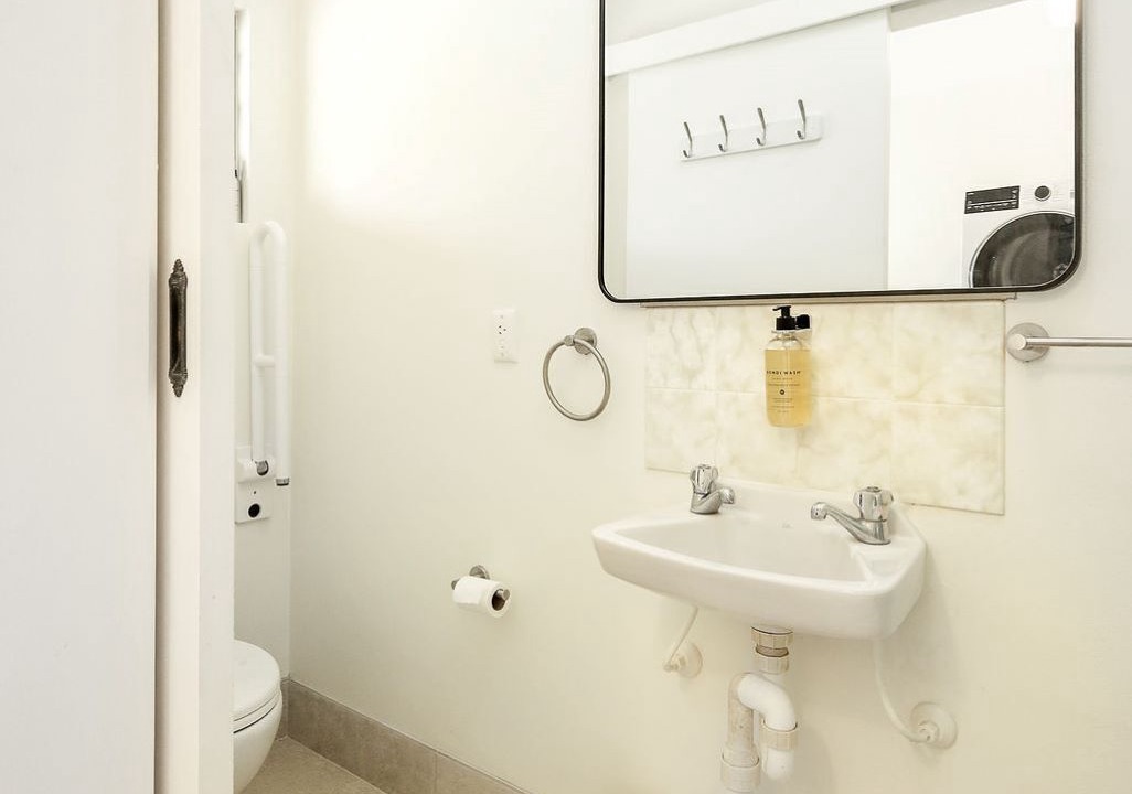 Photo of Bathroom in Mylestom
