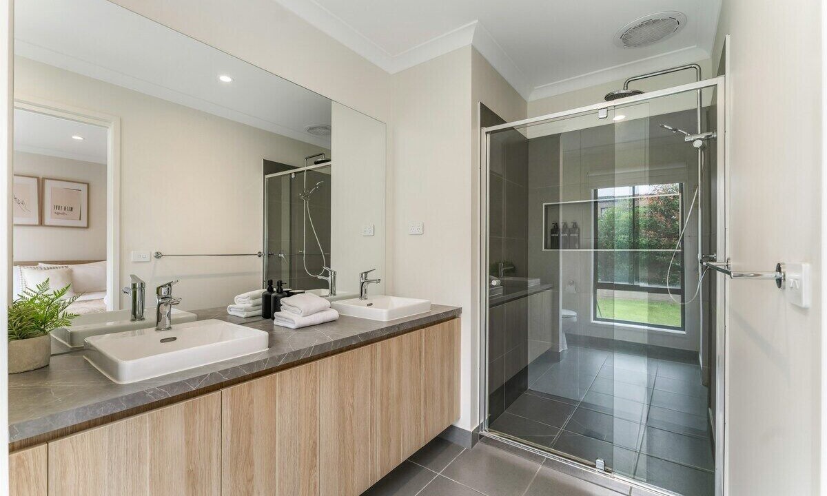 Photo of Bathroom in Canadian