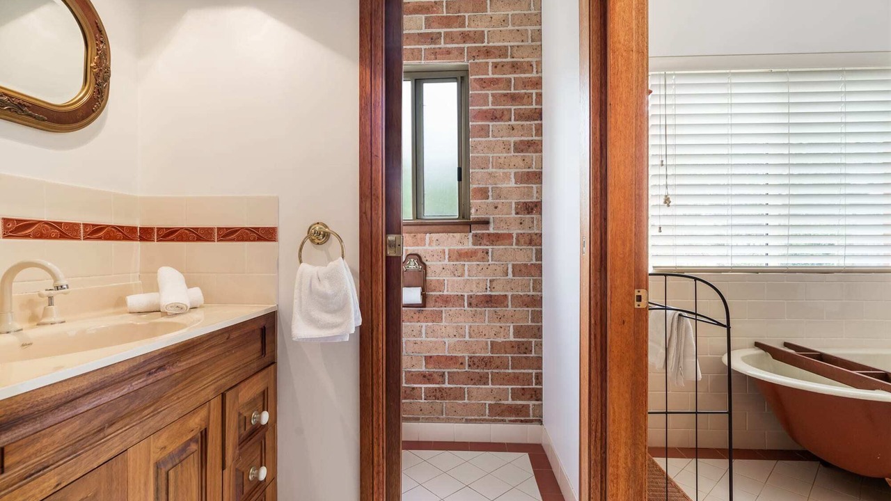 Photo of Bathroom in Laffing Waters