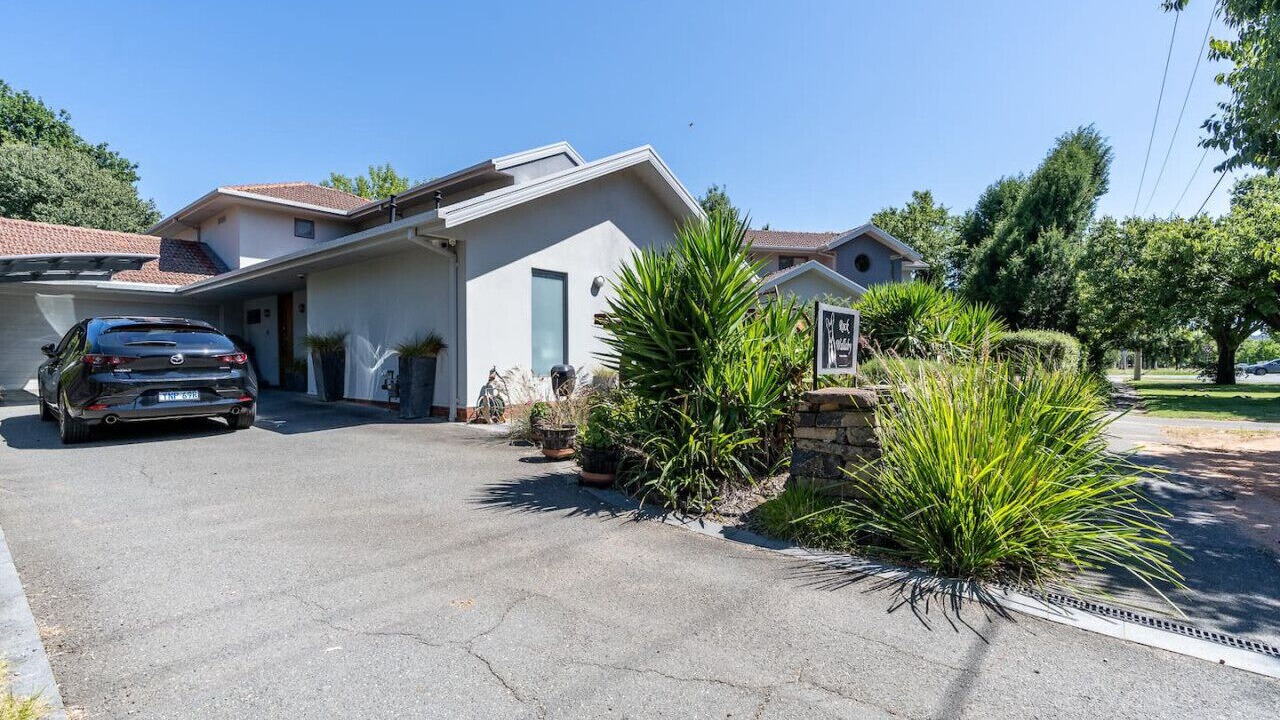 Photo of Outdoor in Griffith