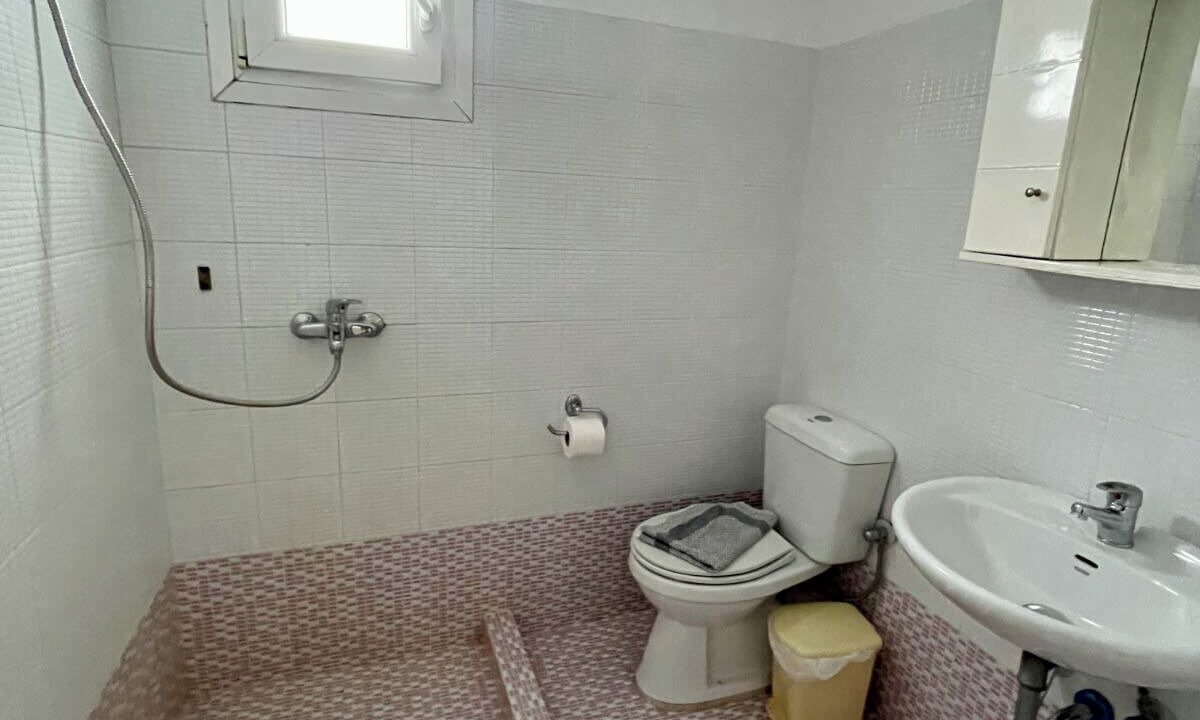 Photo of Bathroom in Glastros