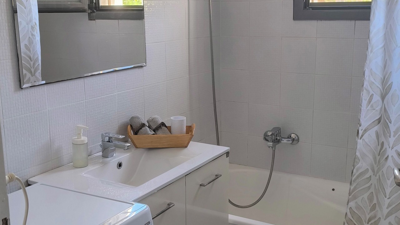 Photo of Bathroom in Kineta