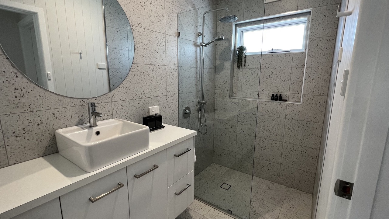 Photo of Bathroom in Lakes Entrance