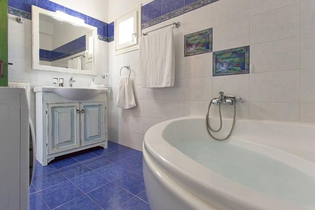 Photo of Bathroom in Naousa