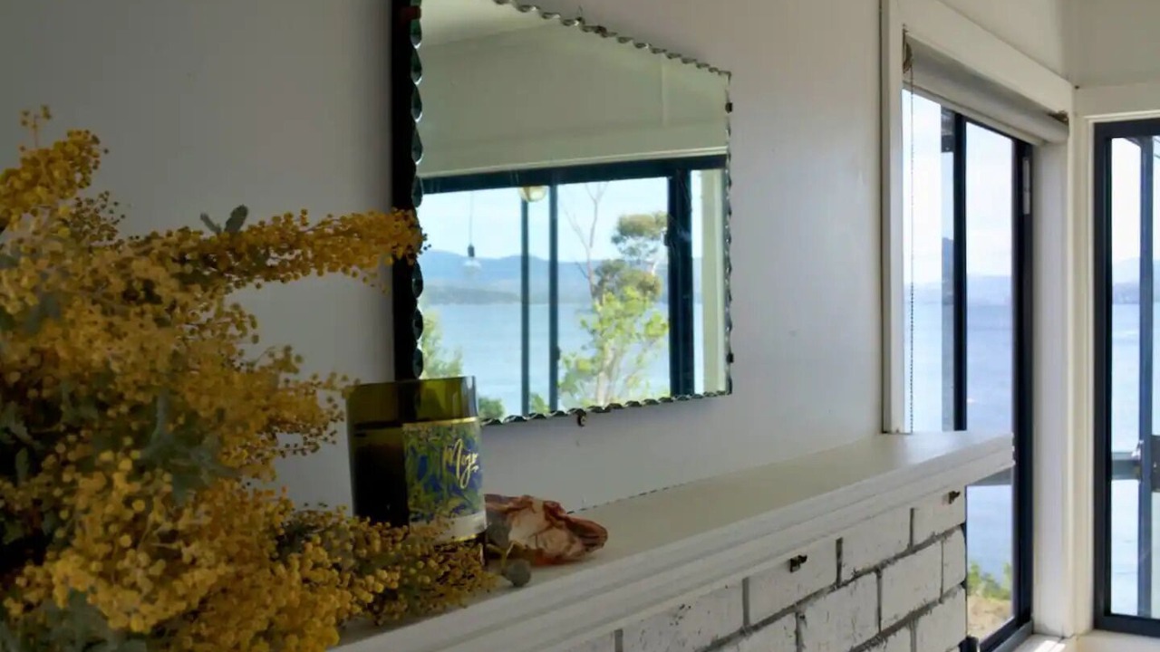 Photo of Livingroom in Surveyors Bay