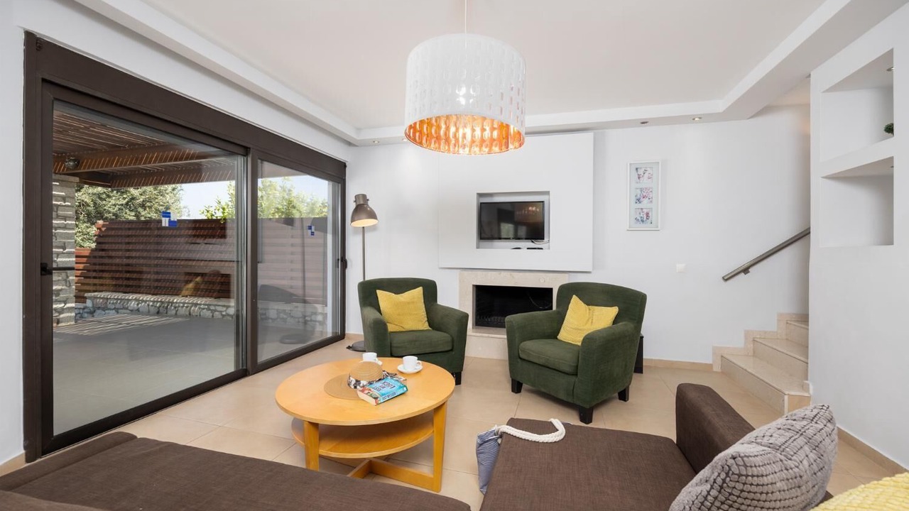 Photo of Livingroom in Lahania