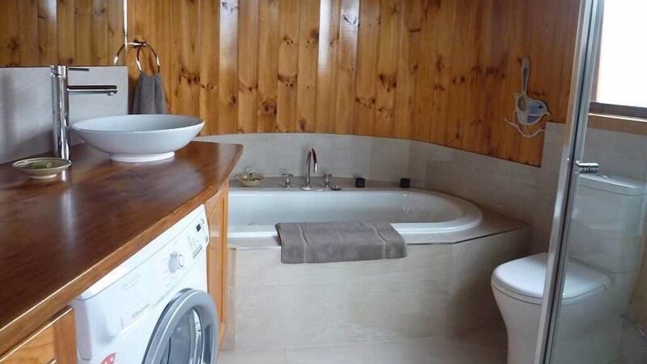 Photo of Bathroom in Johanna