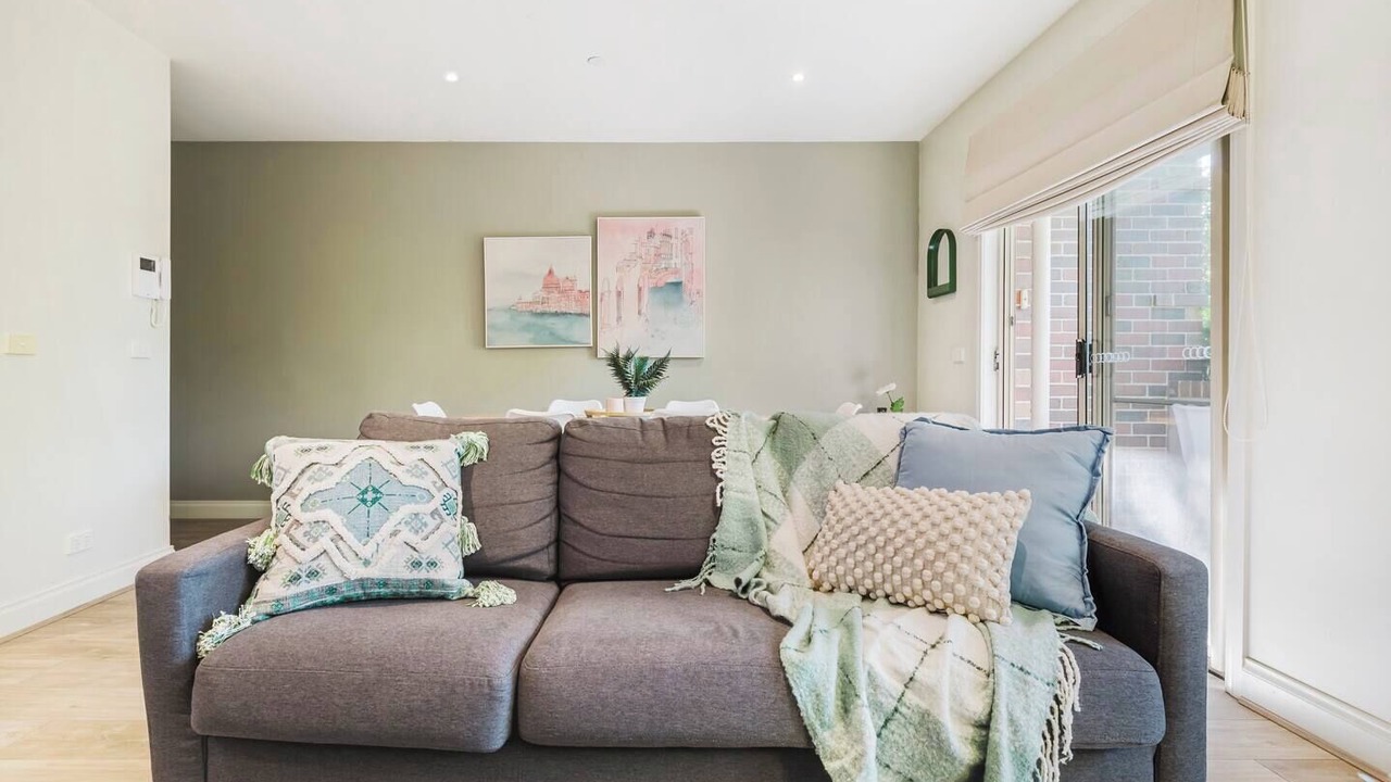Photo of Livingroom in Kew