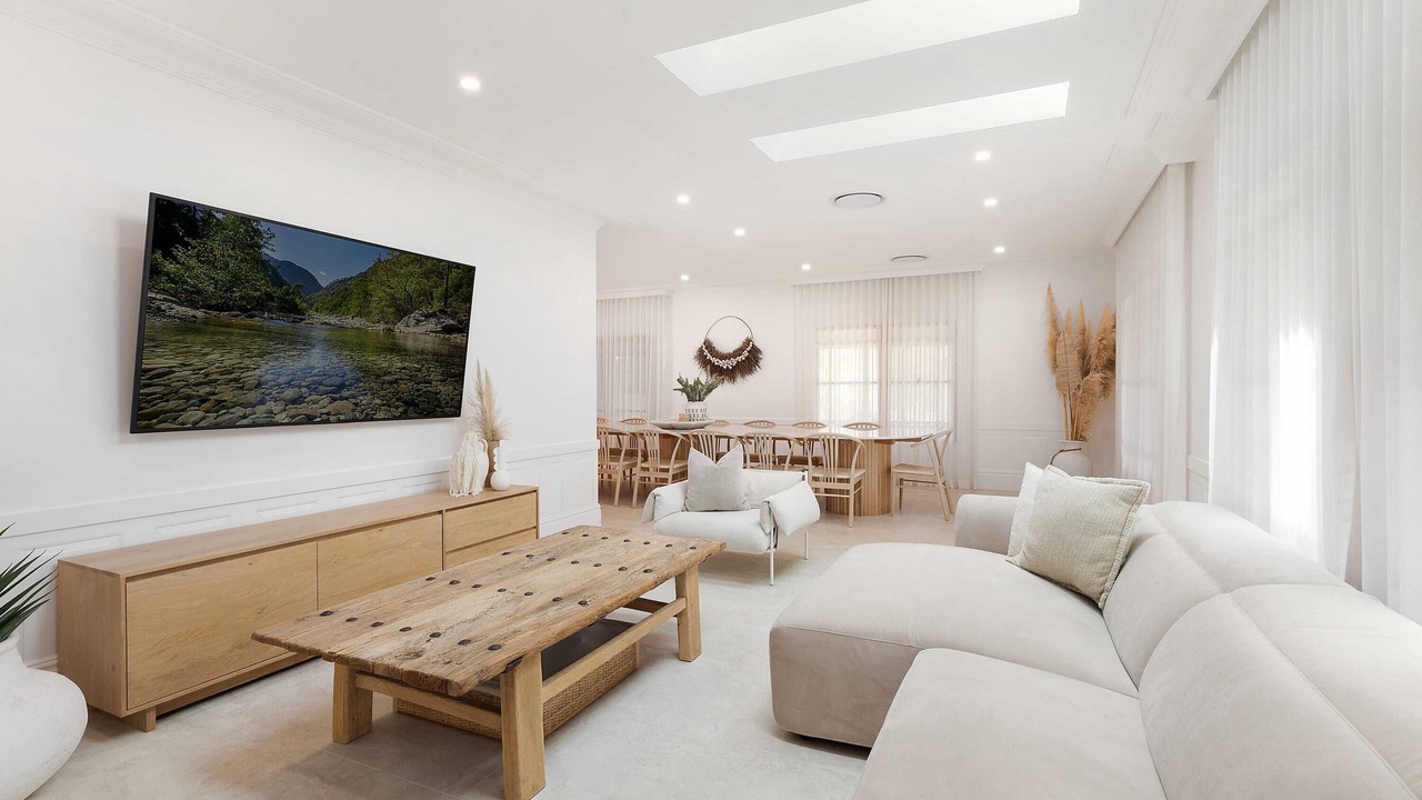 Photo of Livingroom in Picketts Valley