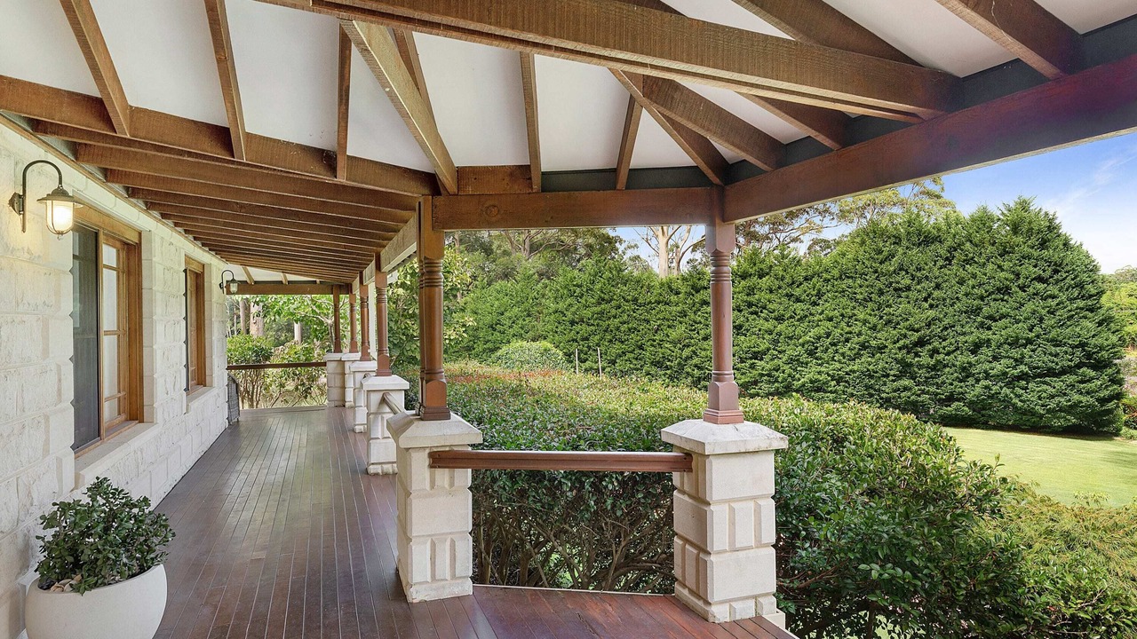 Photo of Patio Balcony in Picketts Valley