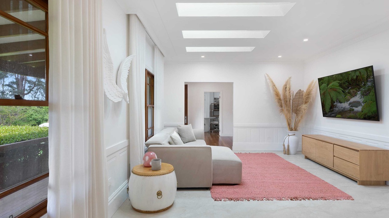 Photo of Livingroom in Picketts Valley