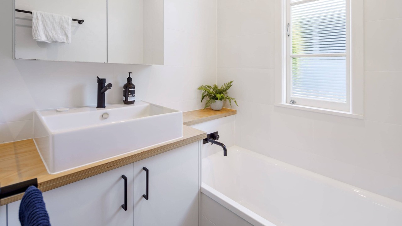 Photo of Bathroom in Moffat Beach