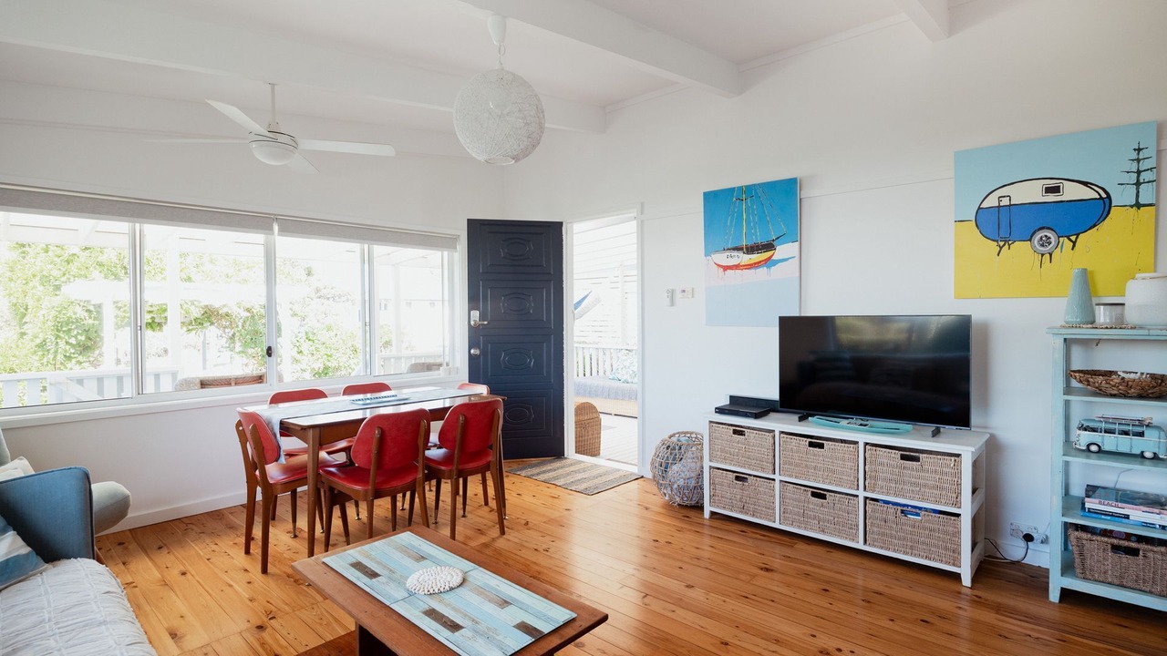 Photo of Livingroom in Narrawallee
