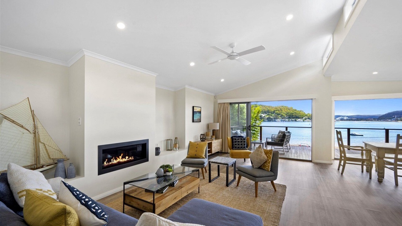 Photo of Livingroom in Pretty Beach Central Coast