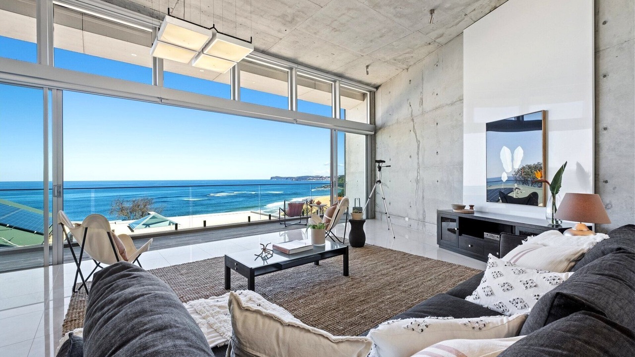 Photo of Livingroom in Forresters Beach
