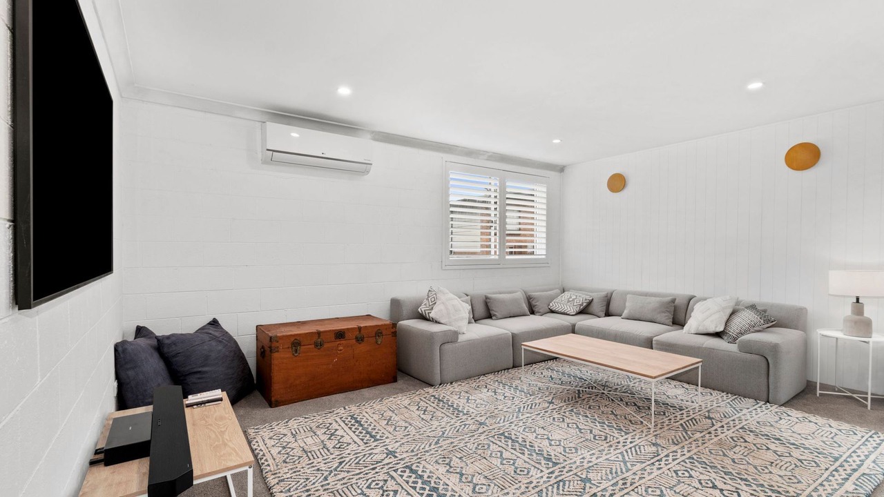 Photo of Livingroom in Surf Beach