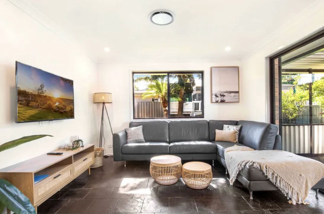 Photo of Livingroom in Fingal Bay