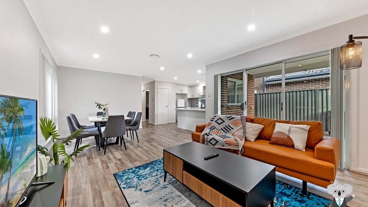 Photo of Livingroom in Austral