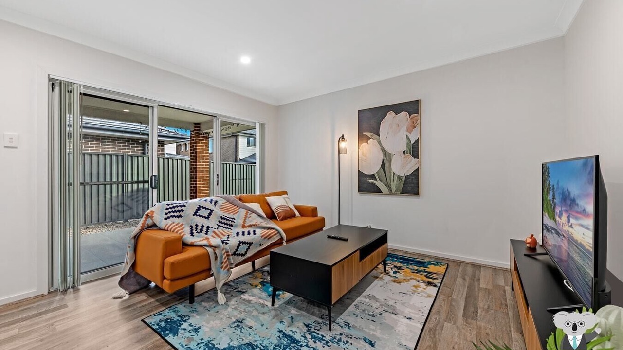 Photo of Livingroom in Austral