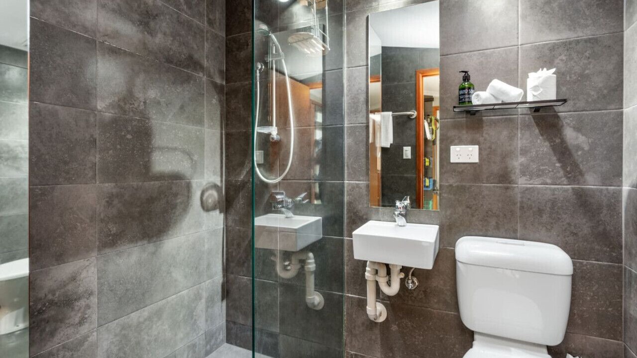Photo of Bathroom in Holloways Beach