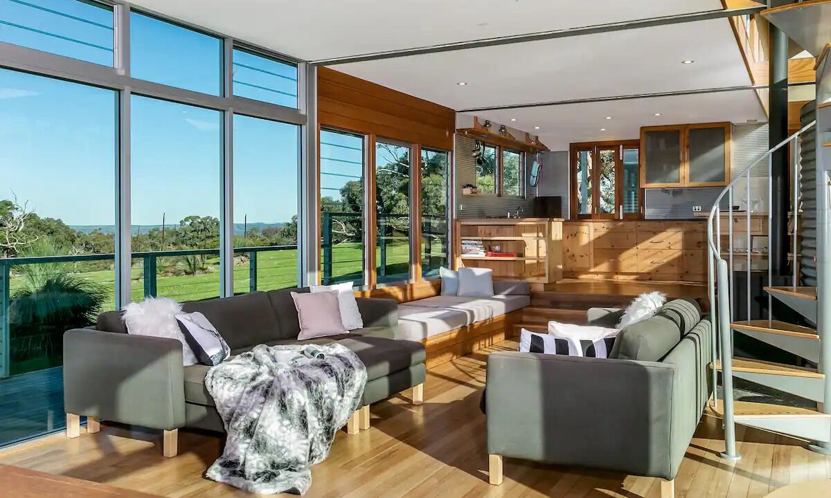 Photo of Livingroom in Inman Valley