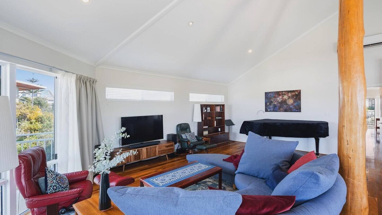 Photo of Livingroom in Peppermint Grove Beach