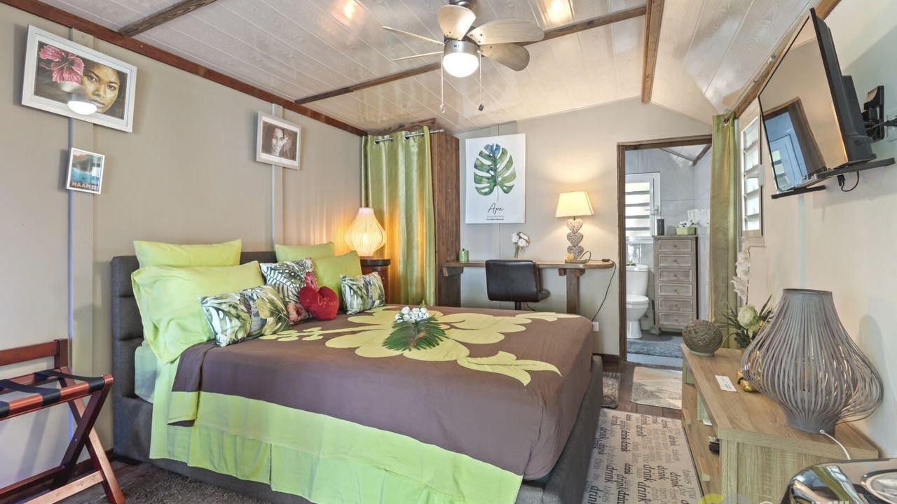 Photo of Bedroom in Moorea-Maiao
