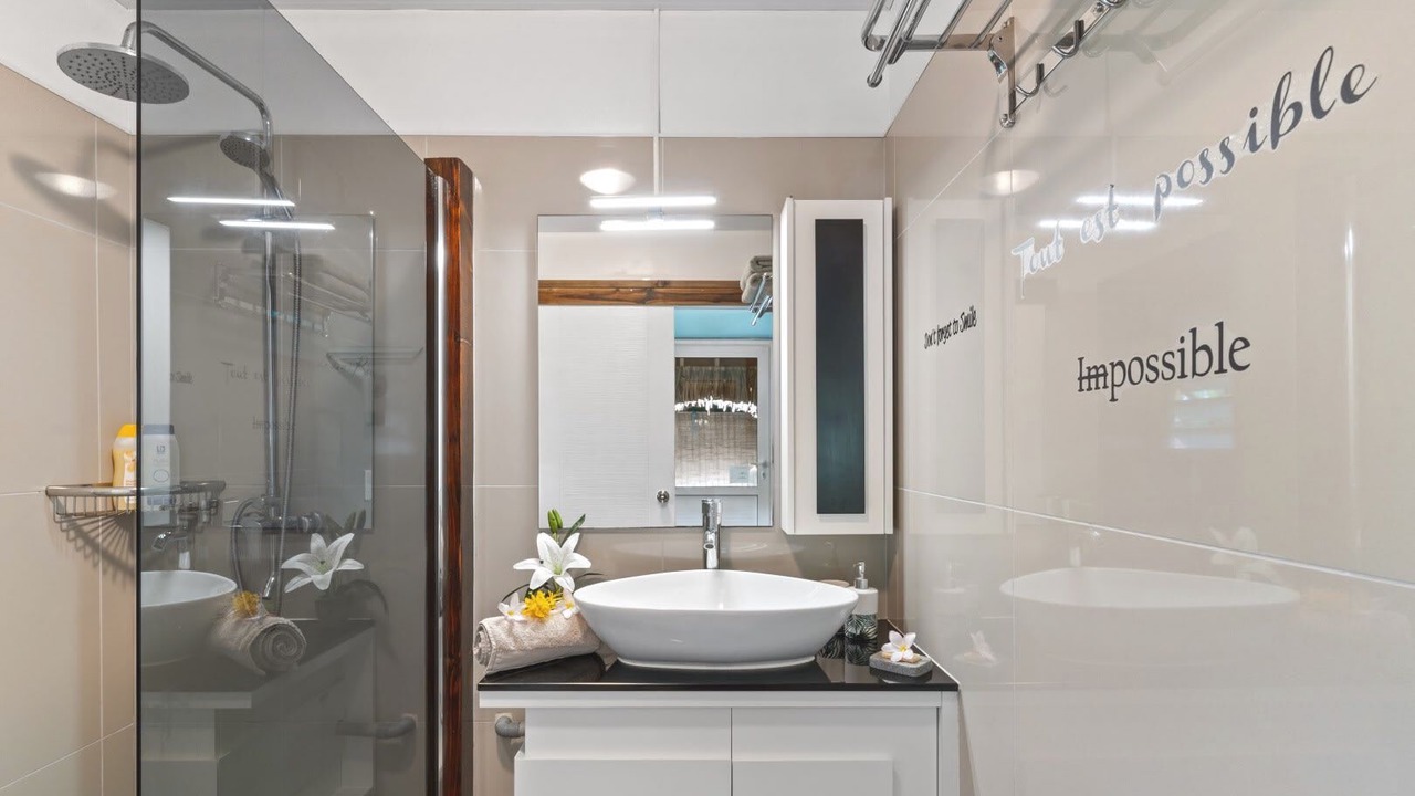 Photo of Bathroom in Moorea-Maiao